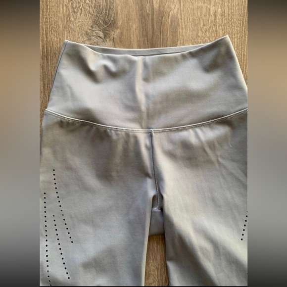 Women's Sculpt Perforated Bike Shorts Size Small Calia by Grey Pearl - Picture 6 of 11